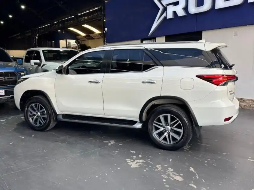 Toyota Hilux Sw4  2018 - foto 4