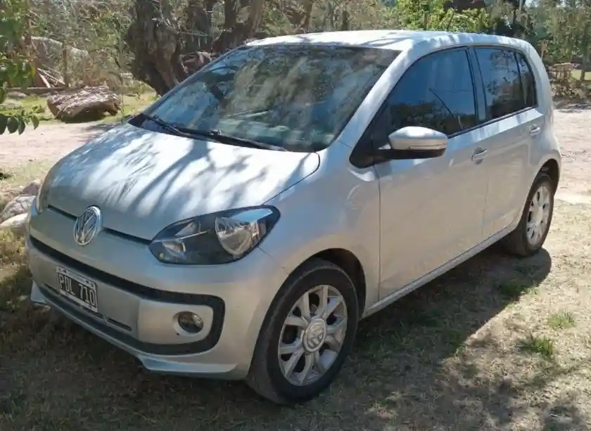 Volkswagen UP 2015 - foto 1