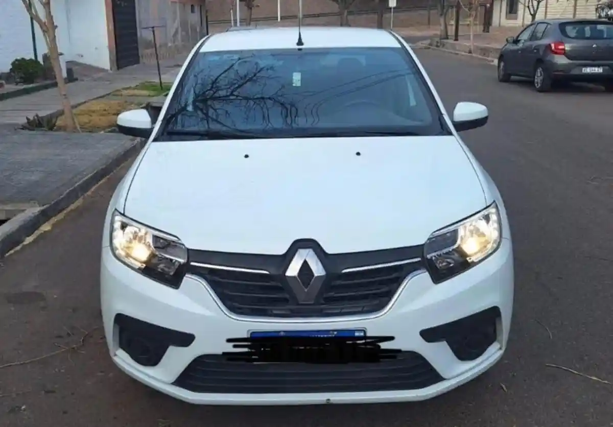 Renault Logan  2023 - foto 2