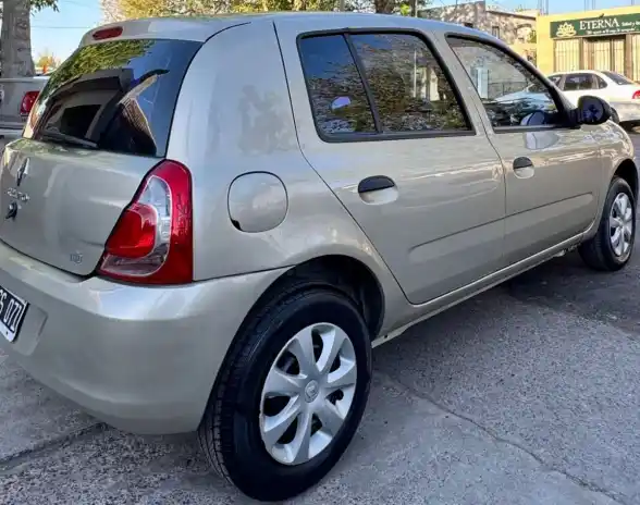 Renault Clio  2013 - foto 3