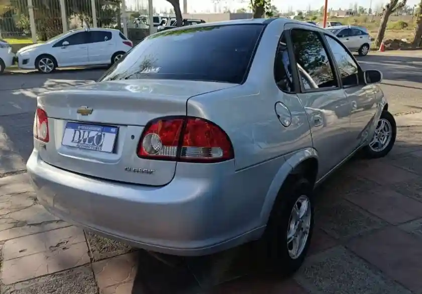 Chevrolet Classic  2015 - foto 3