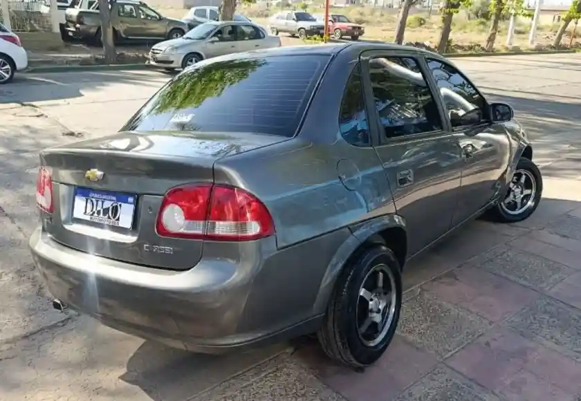 Chevrolet Classic  2015 - foto 3