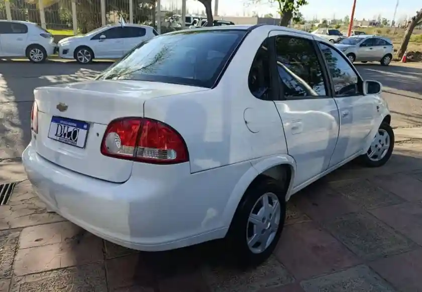 Chevrolet Classic  2015 - foto 3