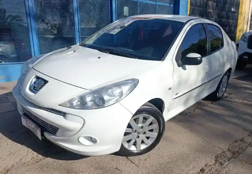 Peugeot 207  2013 - foto 1