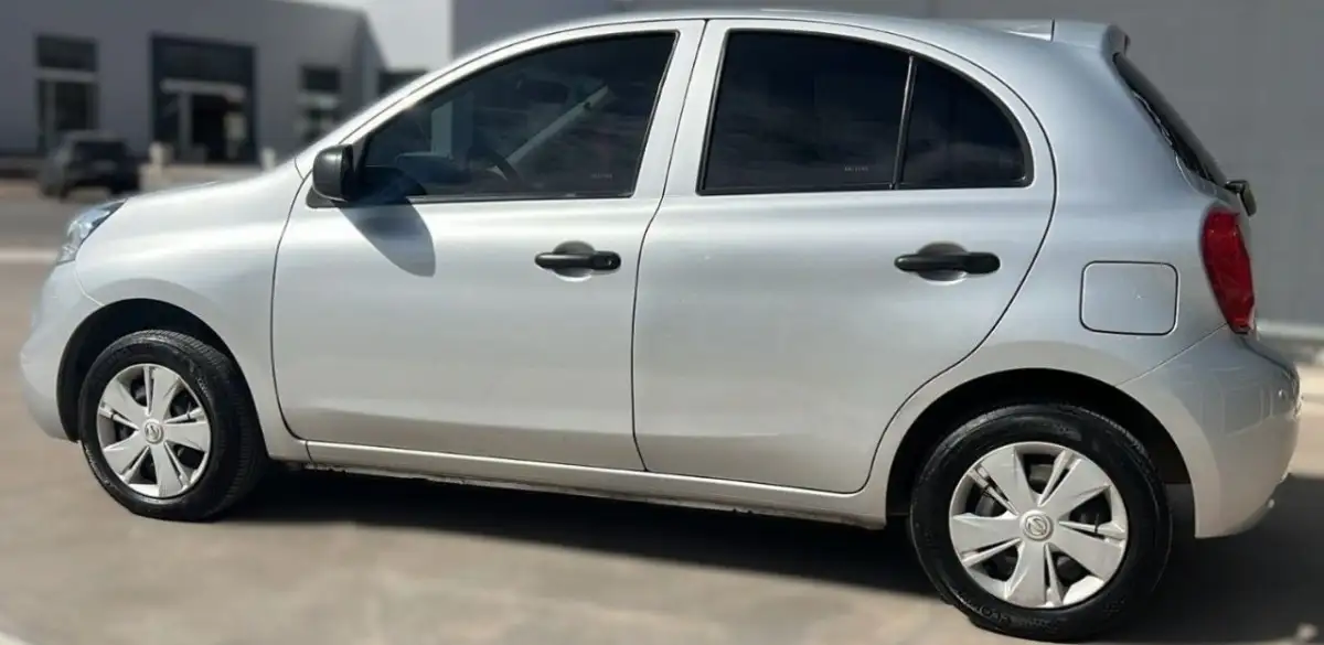 Nissan March  2018 - foto 2