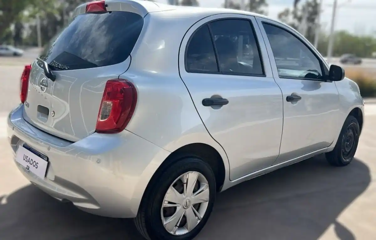Nissan March  2018 - foto 4