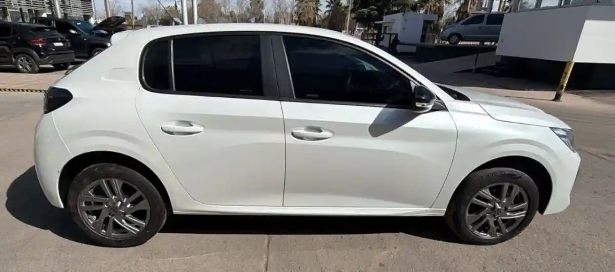 Peugeot 208  2025 - foto 4