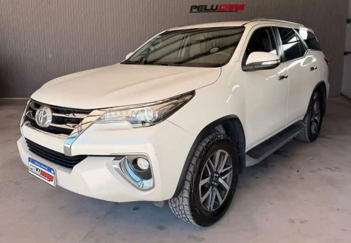 Toyota Hilux Sw4  2017 - foto 1