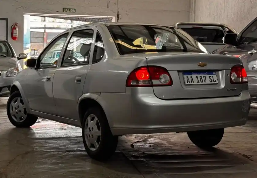 Chevrolet Classic  2016 - foto 3