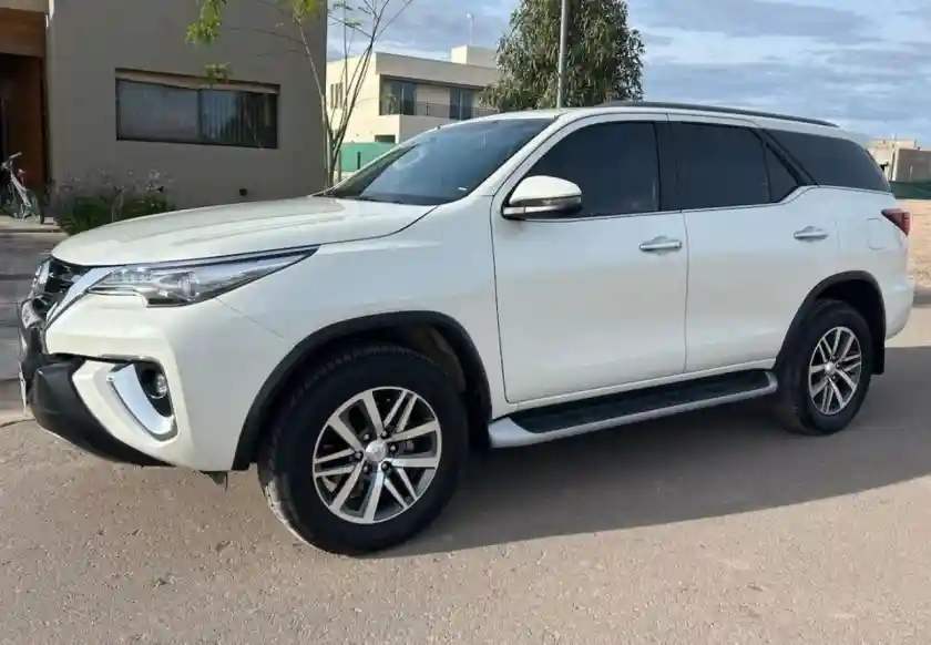 Toyota Hilux Sw4  2018 - foto 3