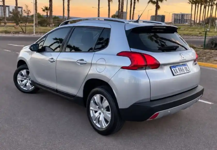 Peugeot 2008  2017 - foto 2