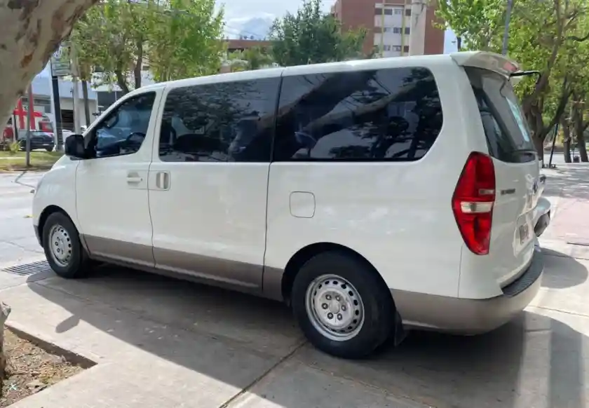 Hyundai H1  2011 - foto 2