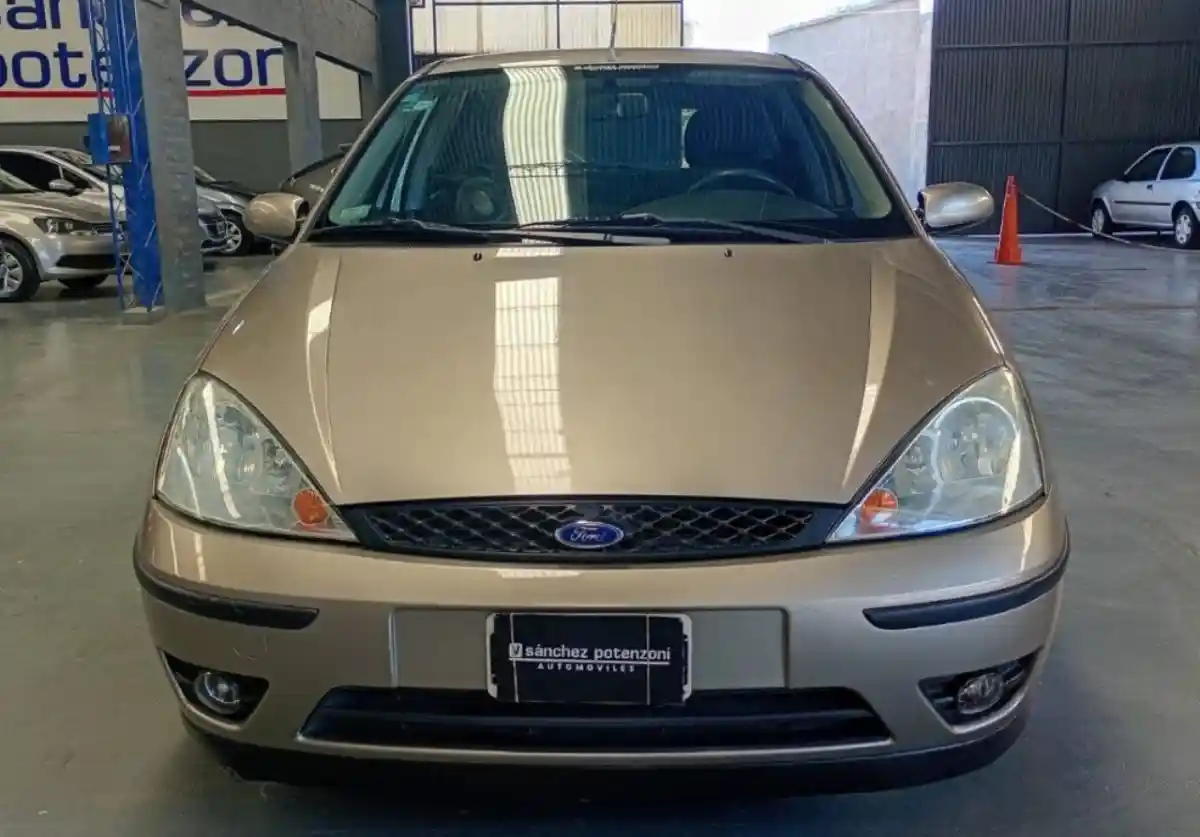 Ford Focus  2008 - foto 2