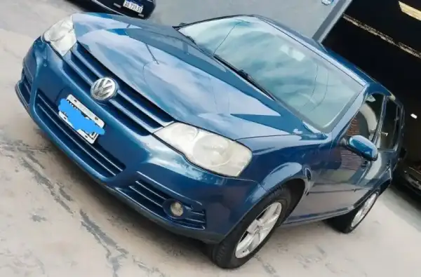 Volkswagen Golf 2008 - foto 1