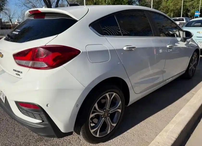 Chevrolet Cruze  2023 - foto 3