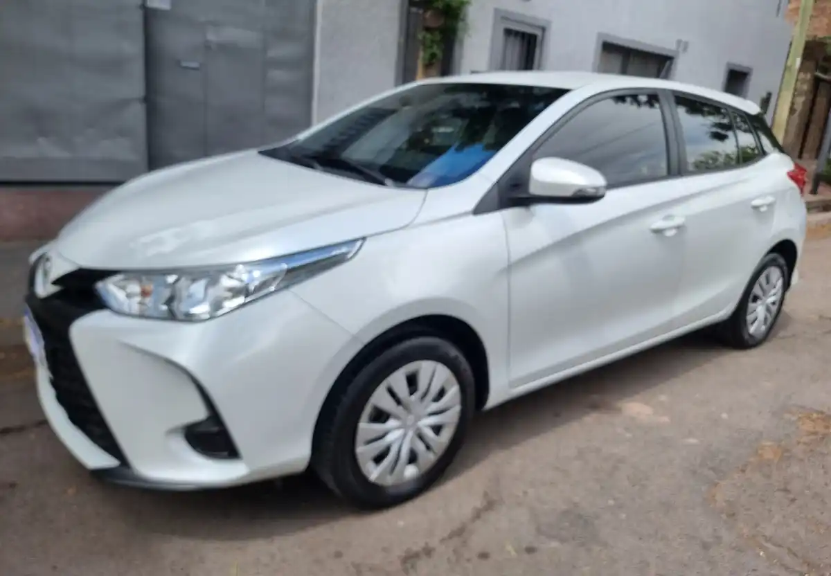 Toyota Yaris  2023 - foto 1