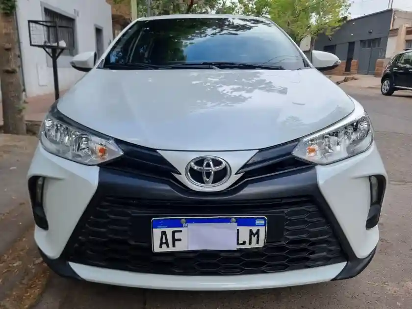 Toyota Yaris  2023 - foto 2