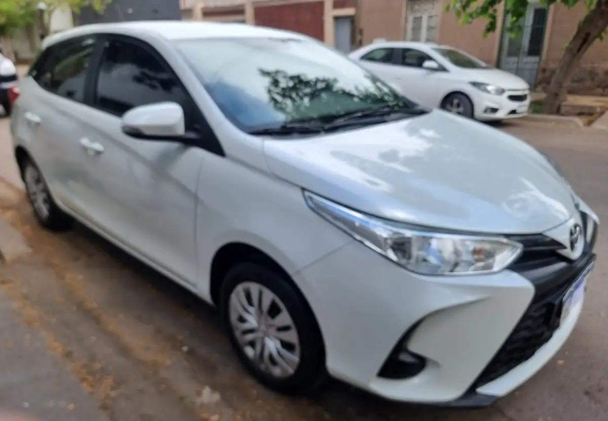 Toyota Yaris  2023 - foto 3