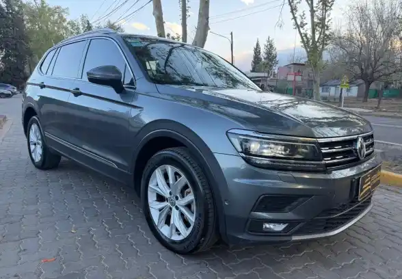 Volkswagen Tiguan  2018 - foto 1