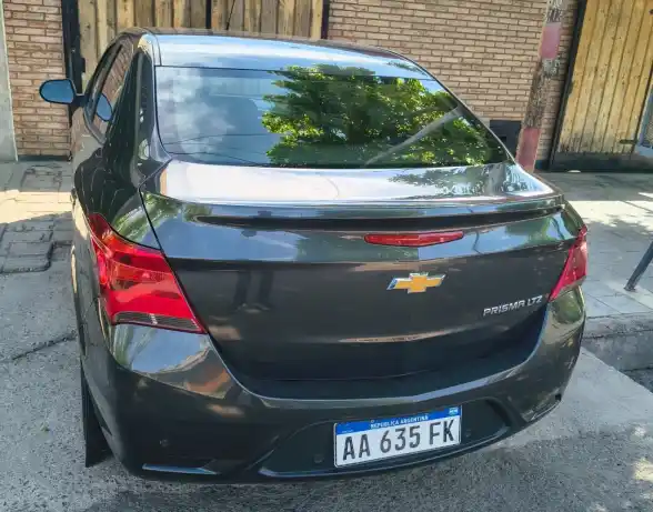 Chevrolet Prisma  2016 - foto 2