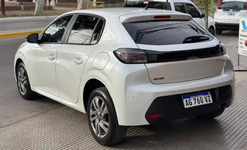 Peugeot 208  2024 - foto 2