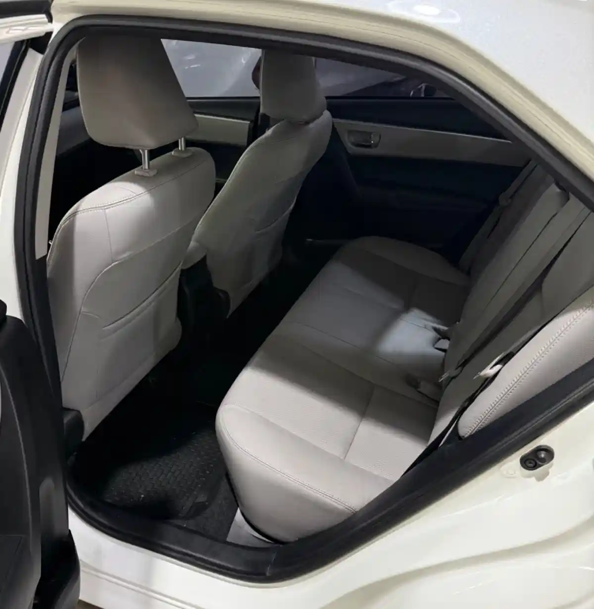 Toyota Corolla  2017 - foto 5