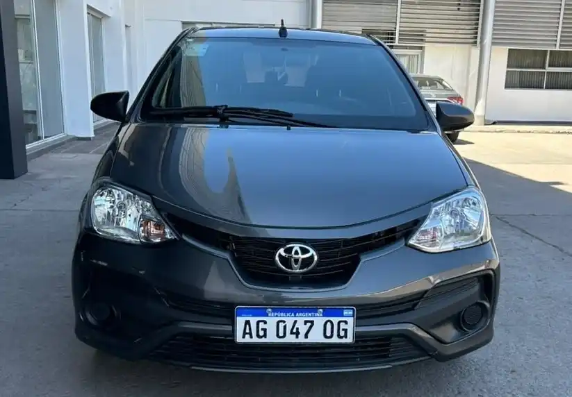 Toyota Etios  2023 - foto 2