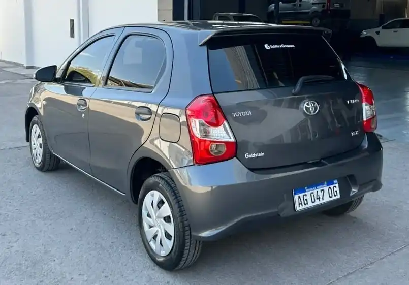 Toyota Etios  2023 - foto 4