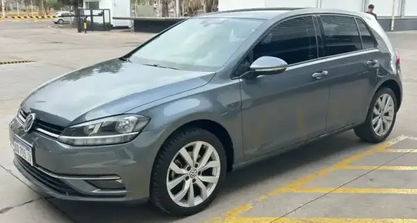 Volkswagen Golf 2019 - foto 1