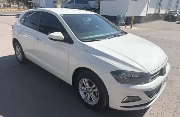 Volkswagen Polo 2022 - foto 1