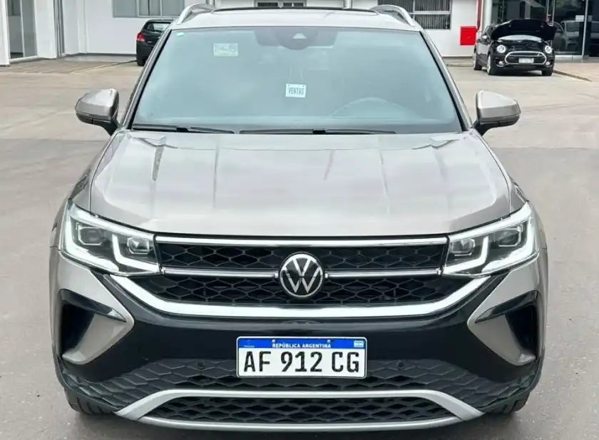 Volkswagen Taos  2023 - foto 2