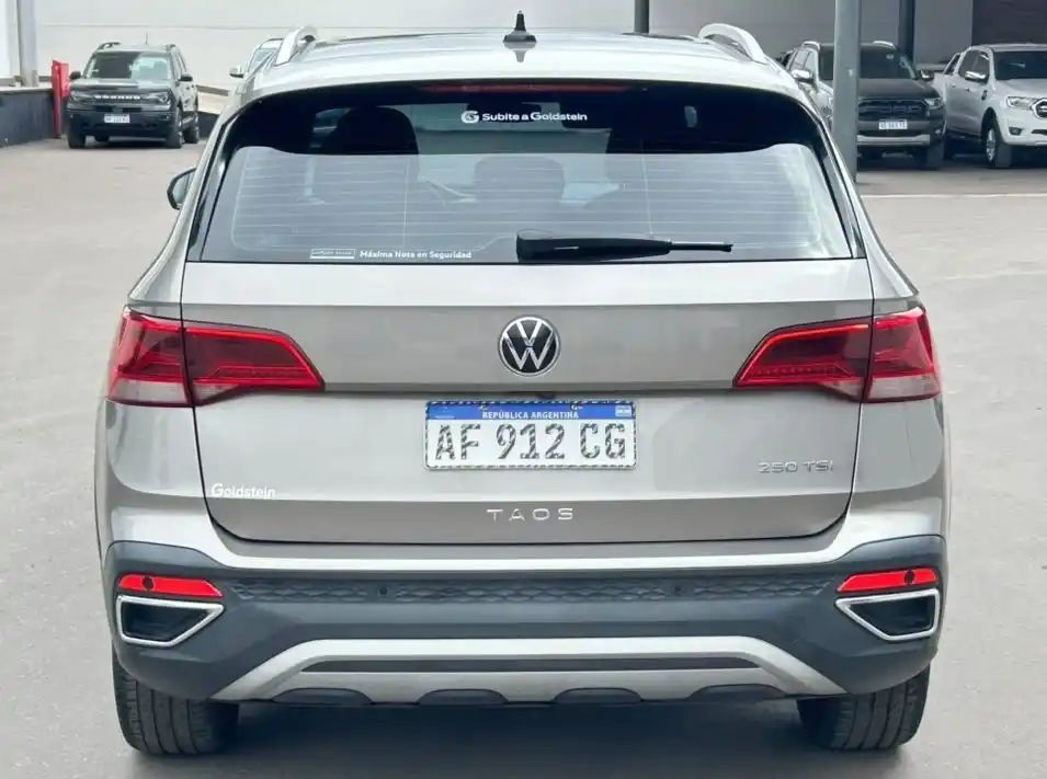 Volkswagen Taos  2023 - foto 5