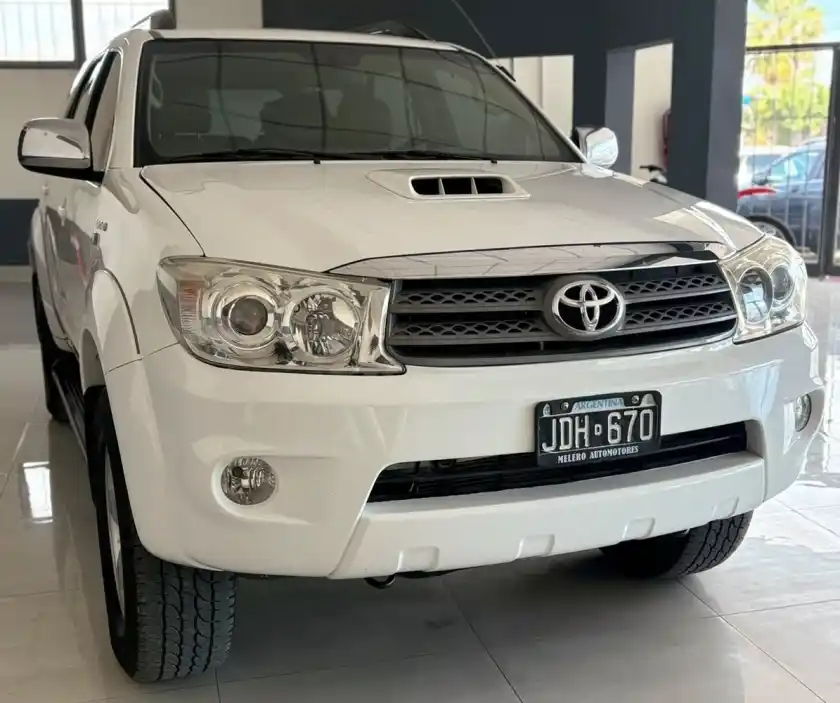Toyota Hilux Sw4  2010 - foto 2