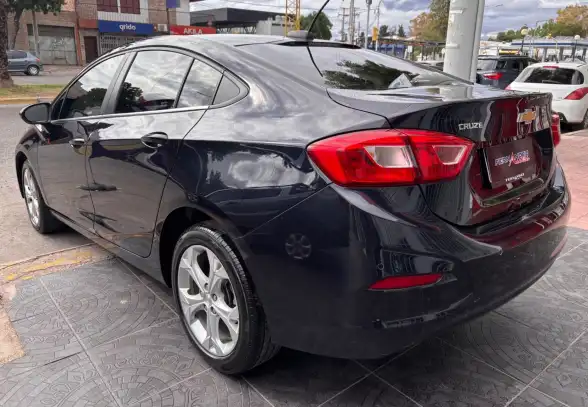 Chevrolet Cruze  2022 - foto 4