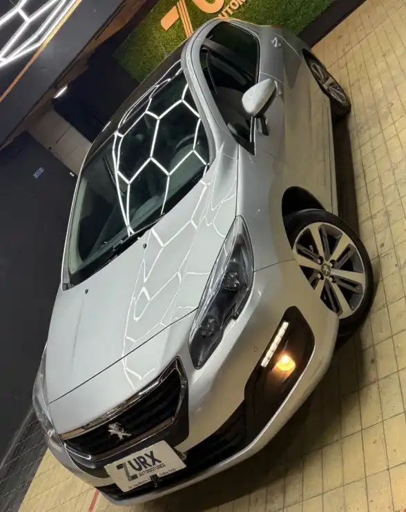 Peugeot 308  2015 - foto 2