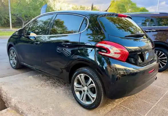 Peugeot 208  2014 - foto 4