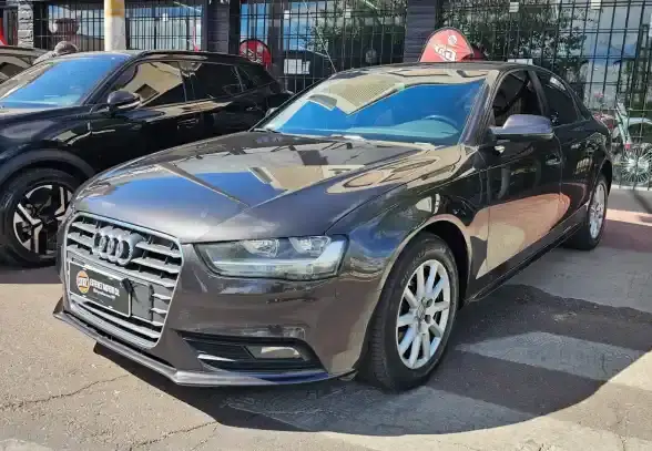 Audi A4  2013 - foto 1