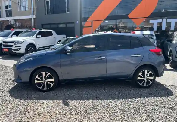 Toyota Yaris  2022 - foto 3