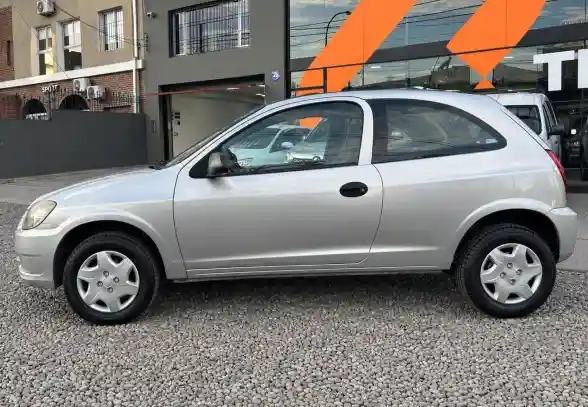 Chevrolet Celta  2013 - foto 4