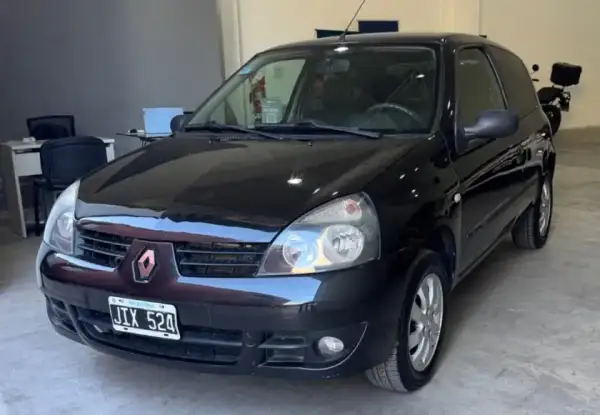 Renault Clio  2010 - foto 1