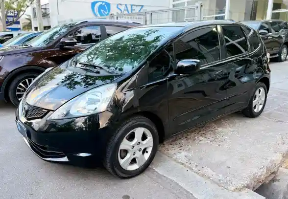 Honda Fit 2010 - foto 1