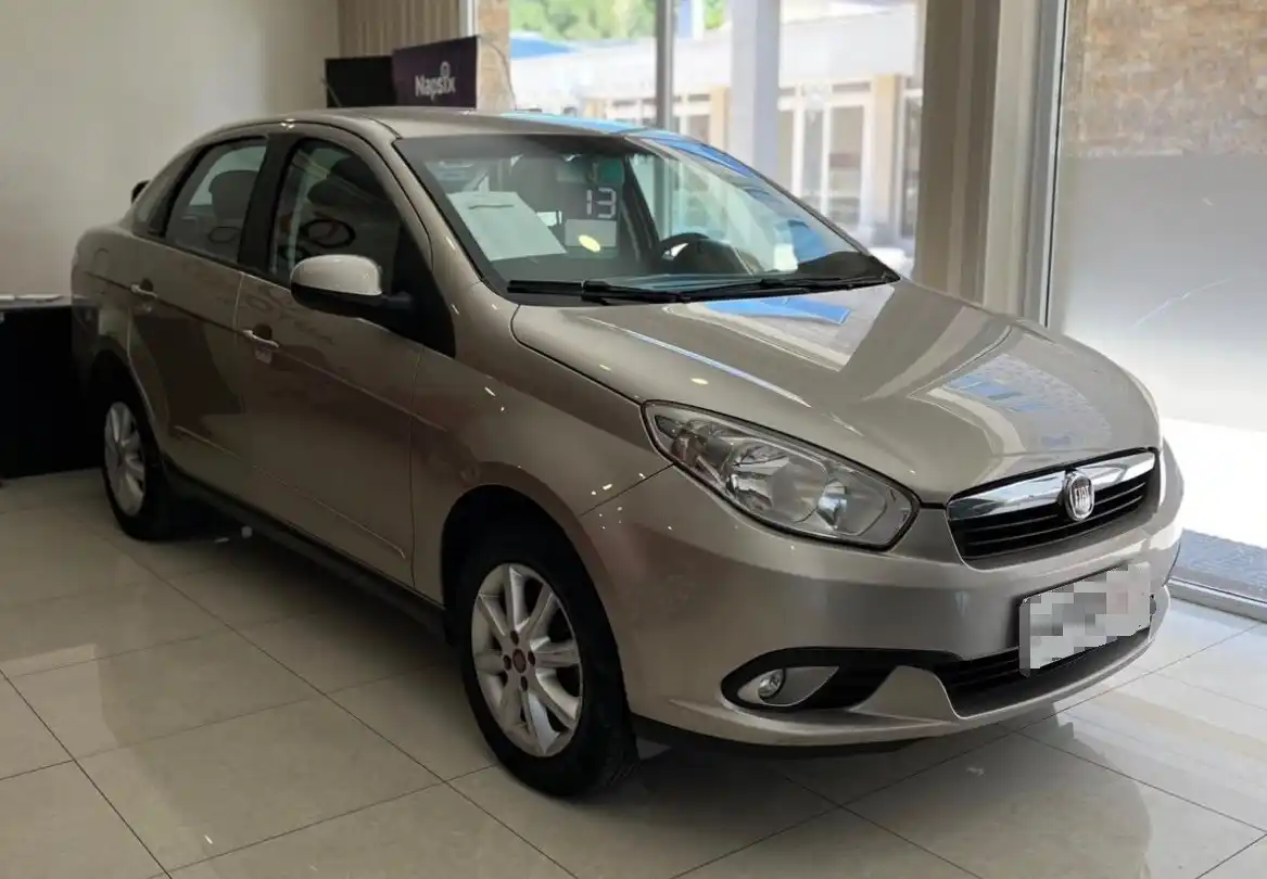 Fiat Grand Siena  2013 - foto 1