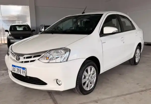 Toyota Etios  2016 - foto 1