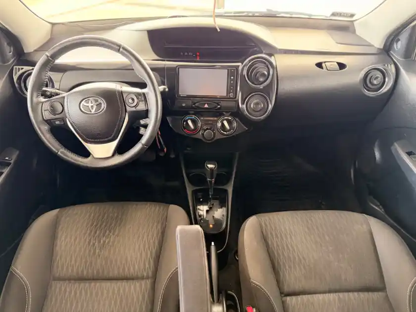 Toyota Etios  2016 - foto 4