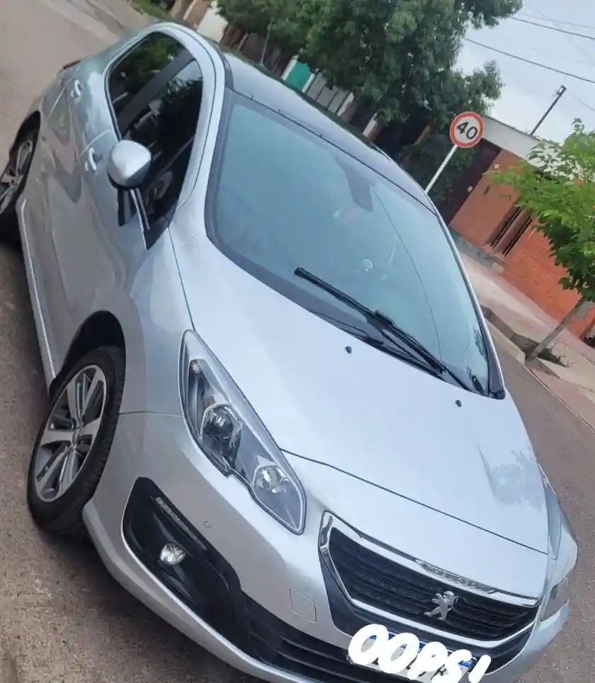 Peugeot 308  2019 - foto 1