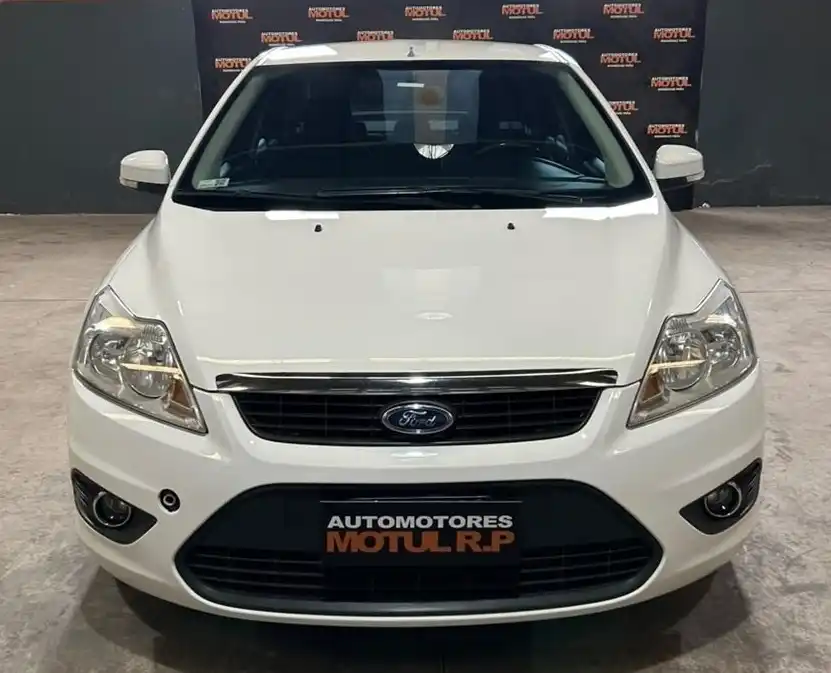 Ford Focus  2012 - foto 2