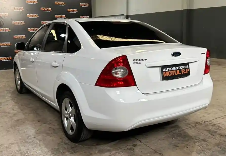 Ford Focus  2012 - foto 5
