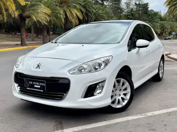 Peugeot 308 2012 - foto 1