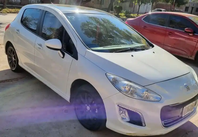Peugeot 308  2014 - foto 2