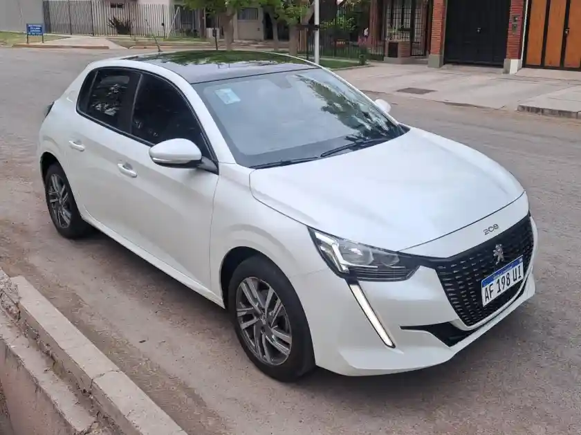 Peugeot 208  2022 - foto 2